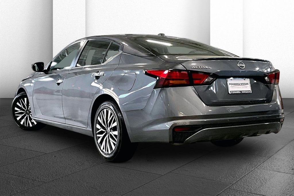Certified 2024 Nissan Altima 2.5 SV FWD image 10