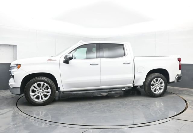 Used 2023 Chevrolet Silverado 1500 LTZ w/ LTZ Convenience Package II AWD/4WD image 3