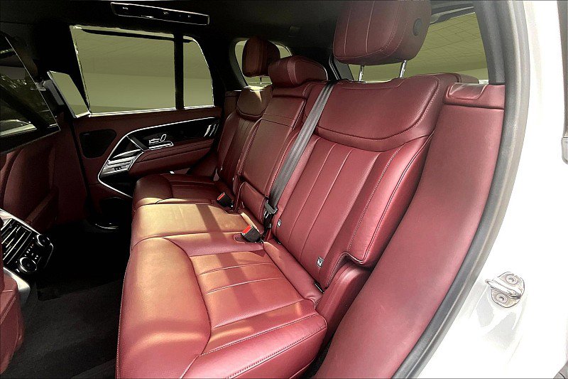 Used 2023 Land Rover Range Rover SE image 28