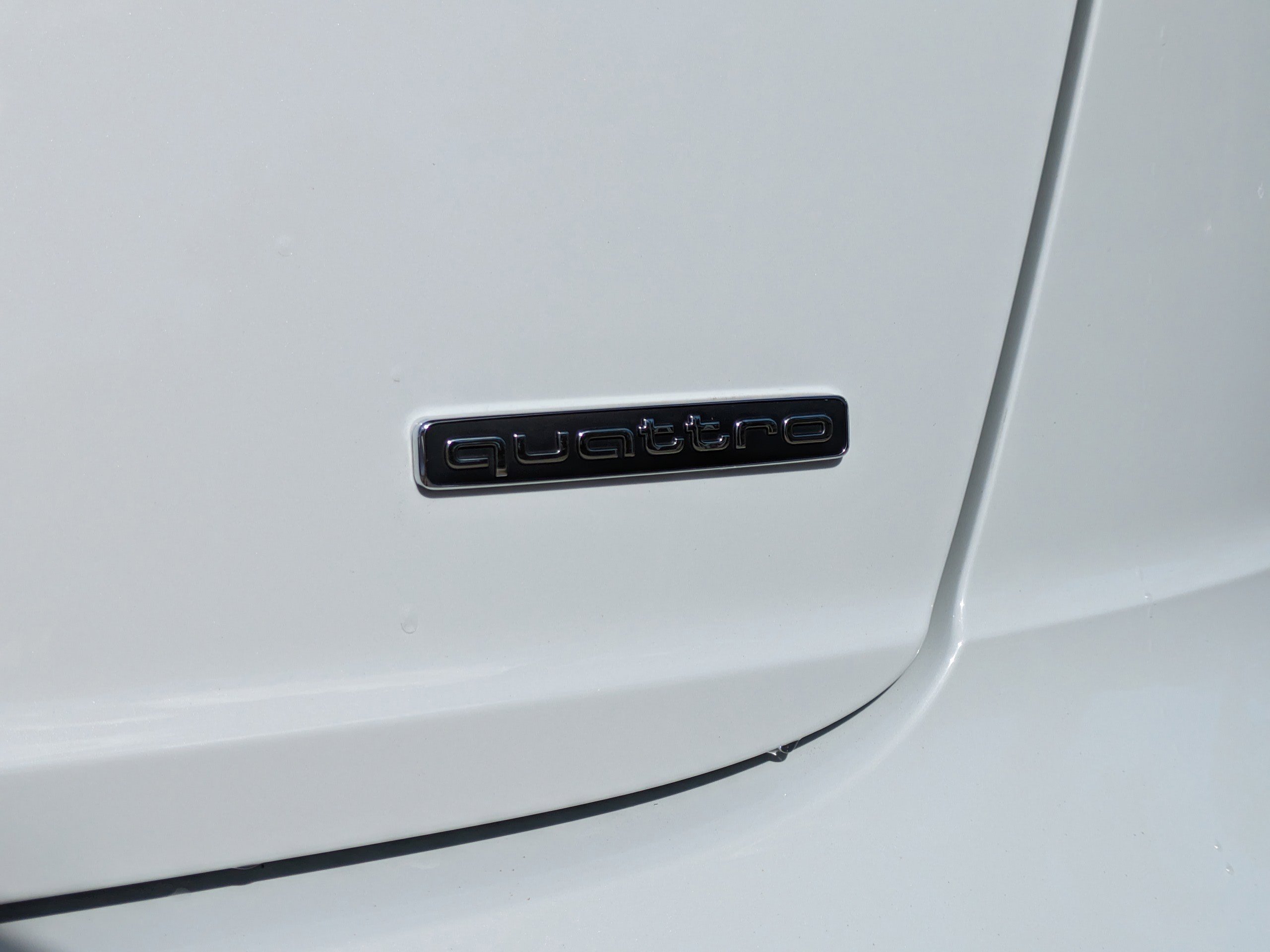 Used 2025 Audi Q8 Premium w/ Convenience Package image 15