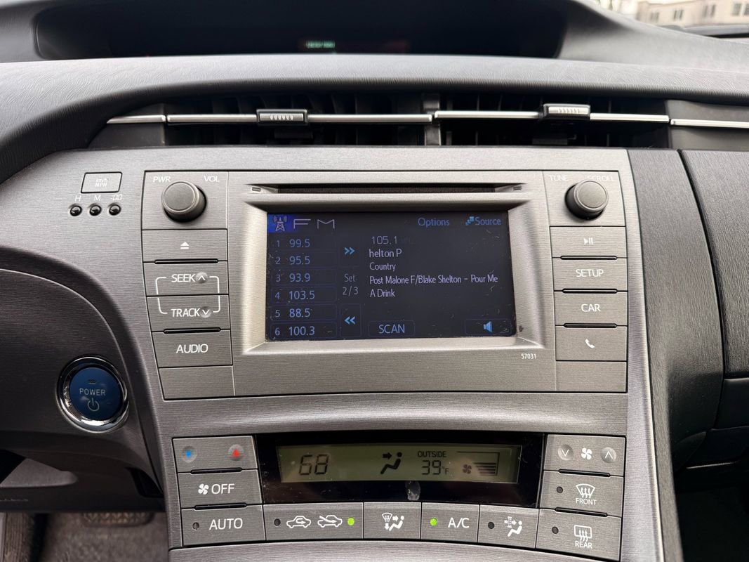 Used 2013 Toyota Prius Two image 21