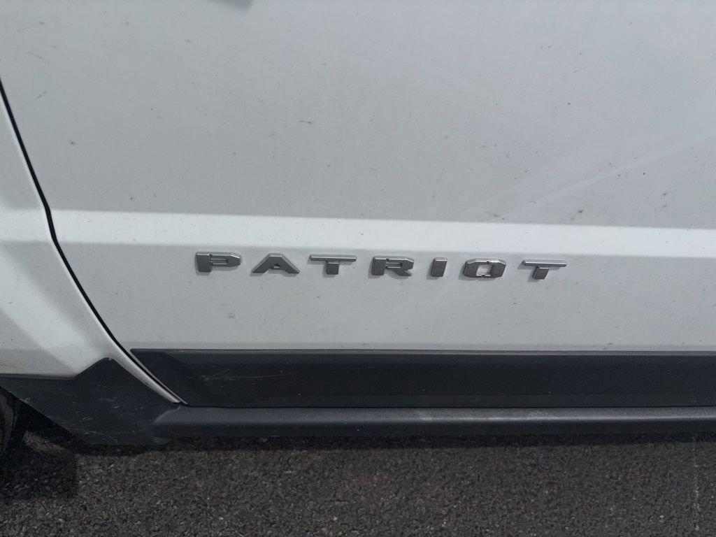 Used 2016 Jeep Patriot High Altitude FWD image 9