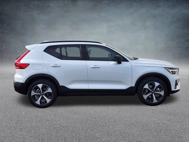 New 2026 Volvo XC40 B5 Plus w/ Protection Package Premier AWD/4WD image 8
