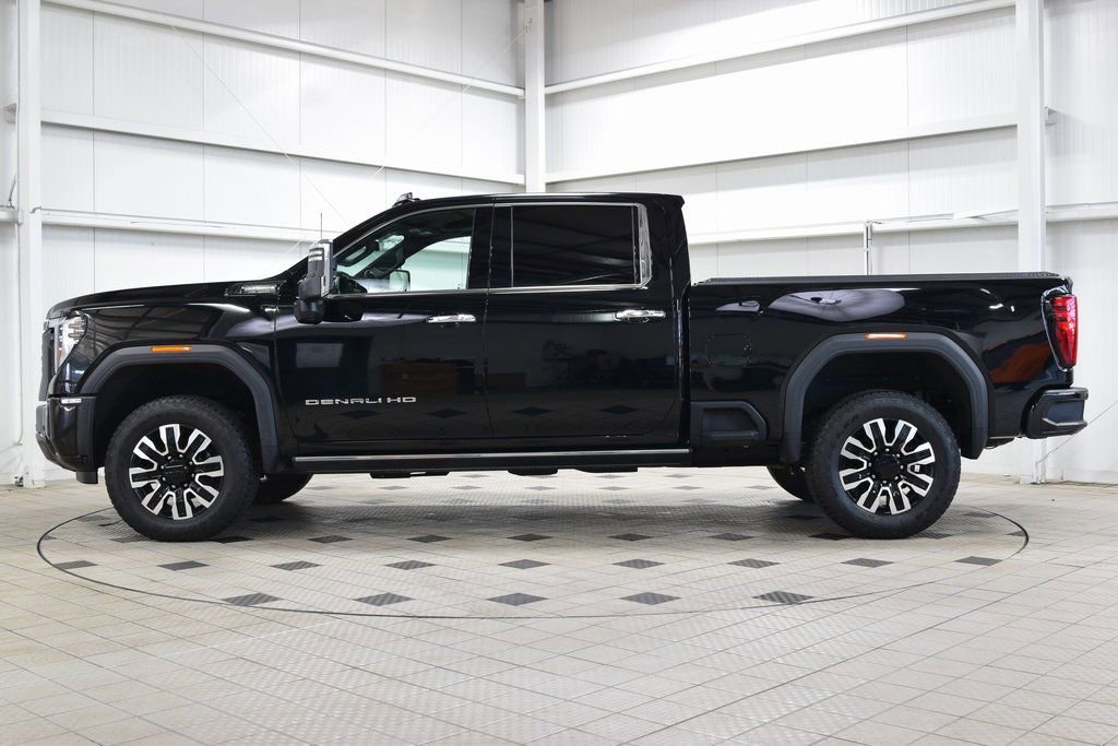 Used 2024 GMC Sierra 3500 Denali Ultimate image 4