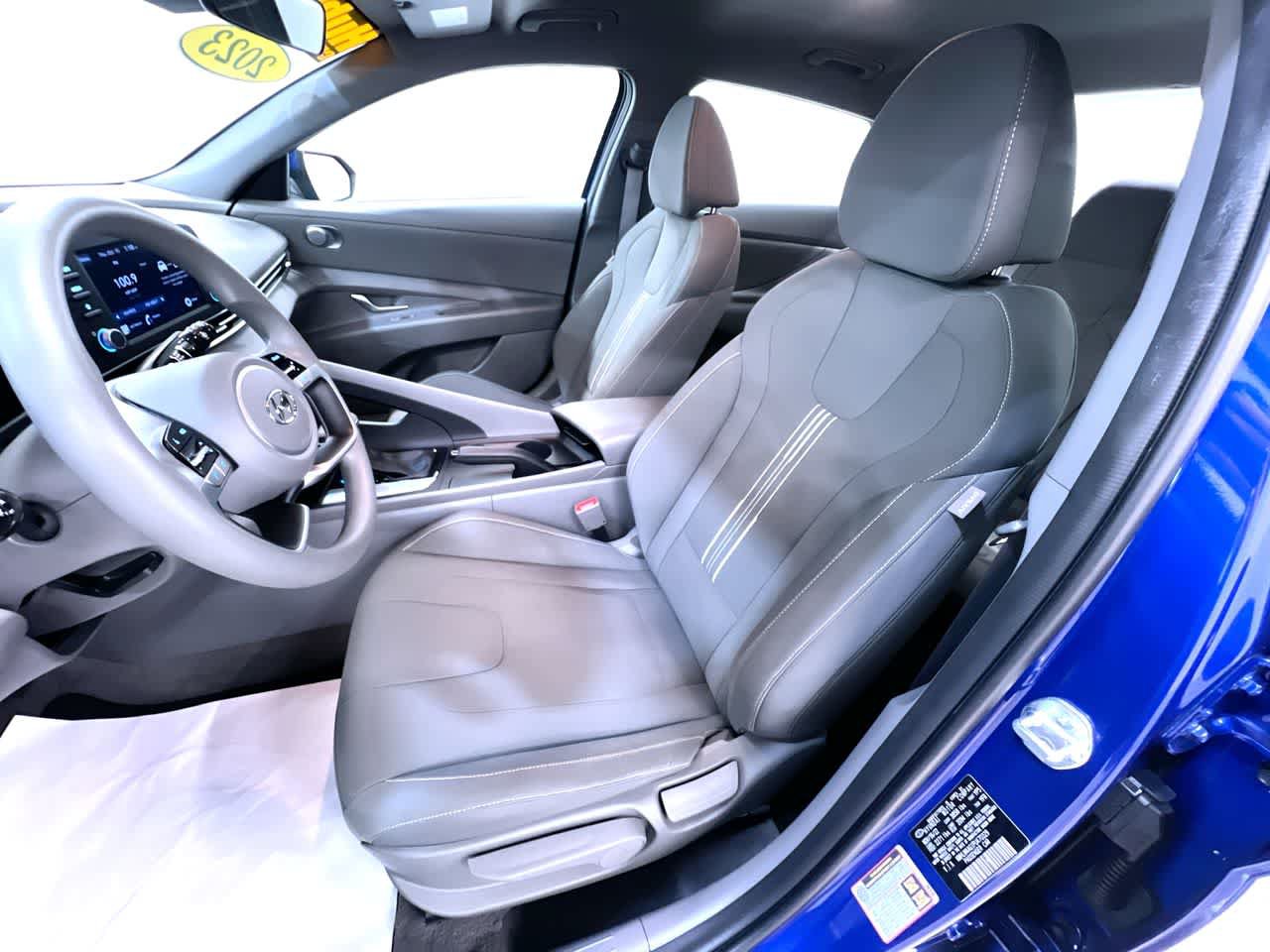 Used 2023 Hyundai Elantra SEL FWD image 14