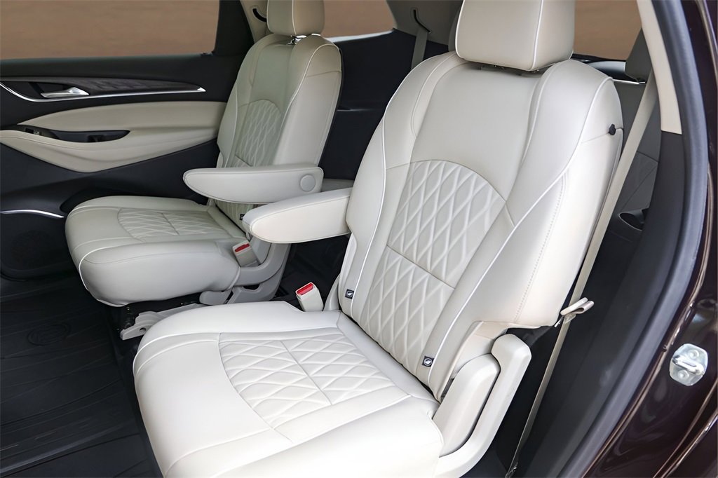 Used 2022 Buick Enclave Avenir w/ Avenir Technology Package image 24