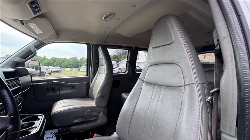 Used 2017 Chevrolet Express 2500 LS RWD image 36