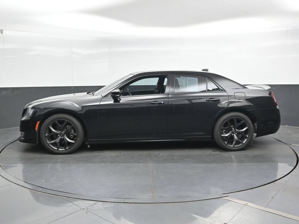 Used 2022 Chrysler 300 S RWD image 9