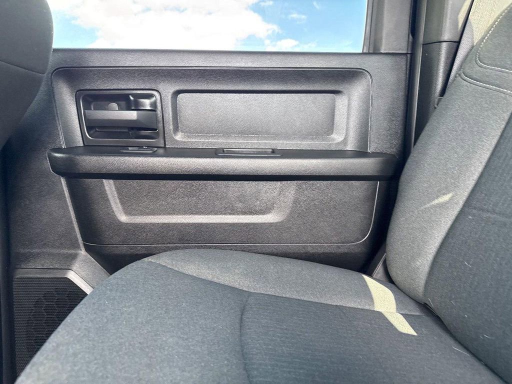 Used 2024 RAM 3500 Tradesman w/ Chrome Appearance Group image 11