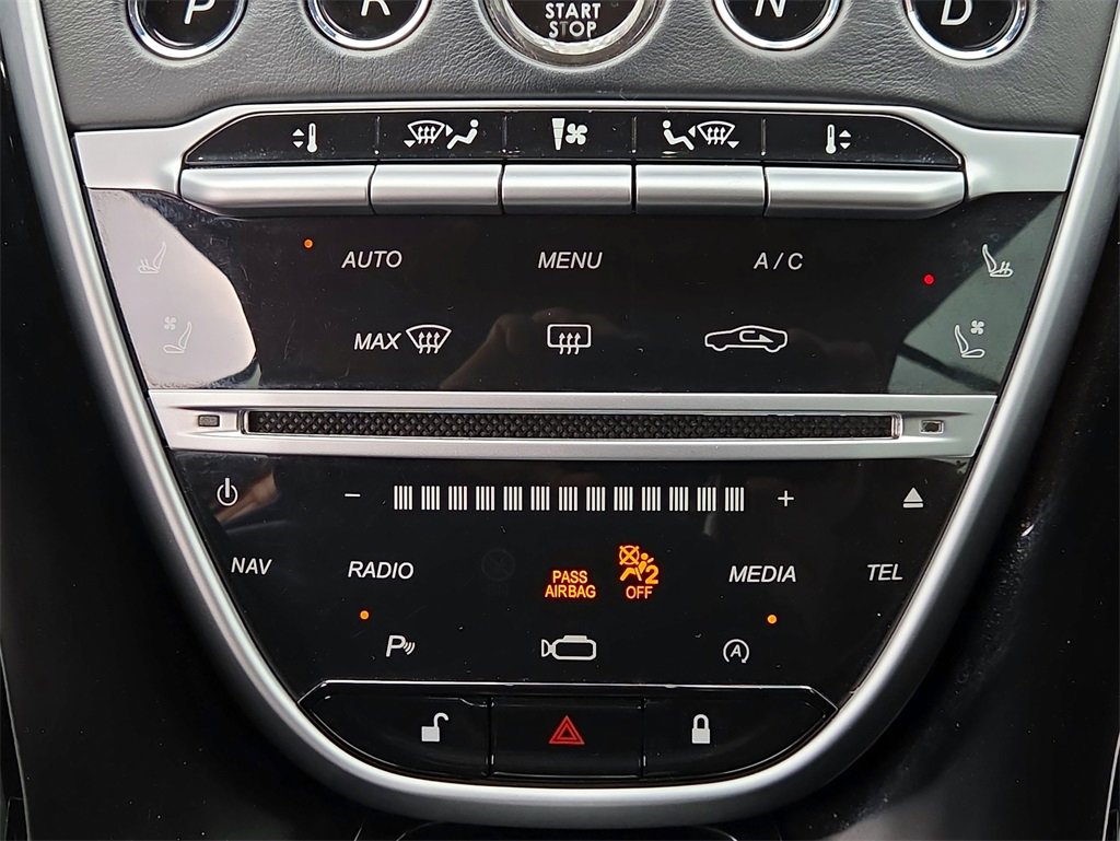 Used 2019 Aston Martin DB11 Volante image 14