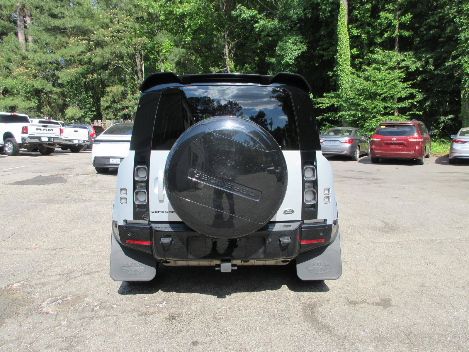 Used 2023 Land Rover Defender 110 X AWD/4WD image 4