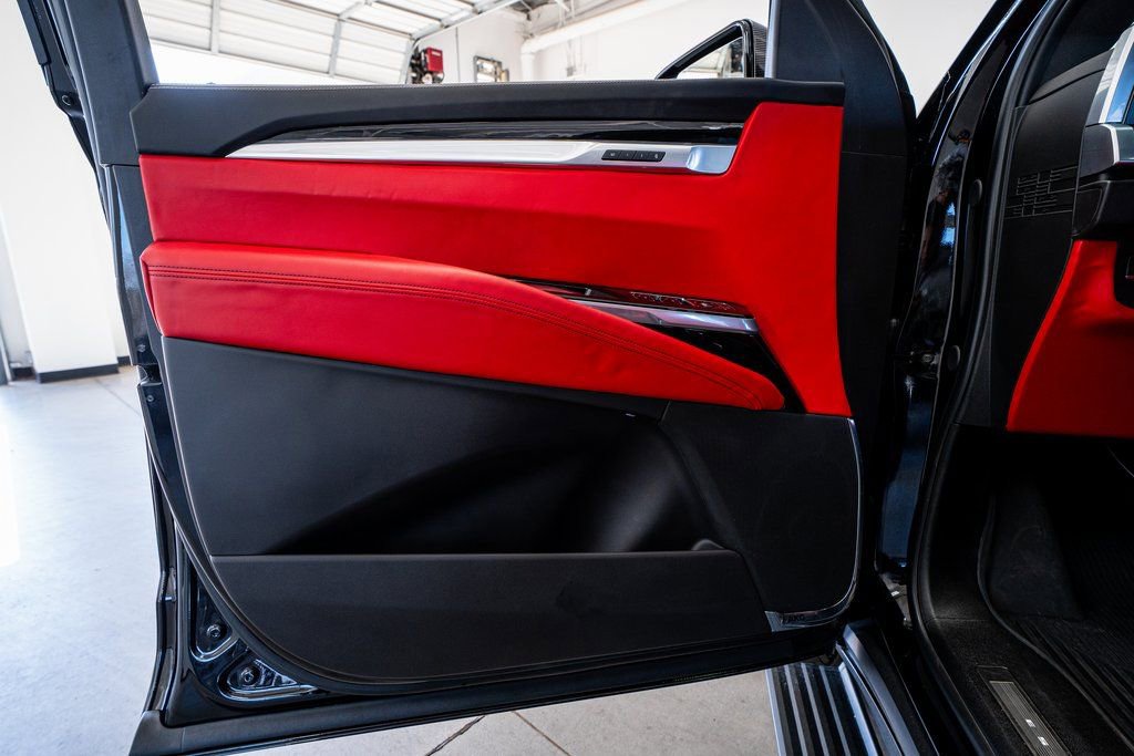 Used 2025 Cadillac Escalade Sport Platinum w/ LPO, Floor Liner Package image 30