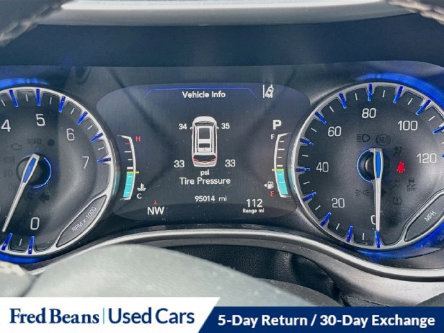 Used 2023 Chrysler Pacifica Touring-L FWD image 17