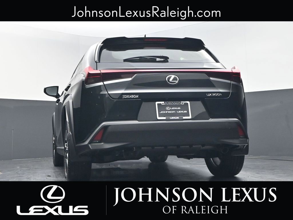 New 2026 Lexus UX 300h FWD image 18