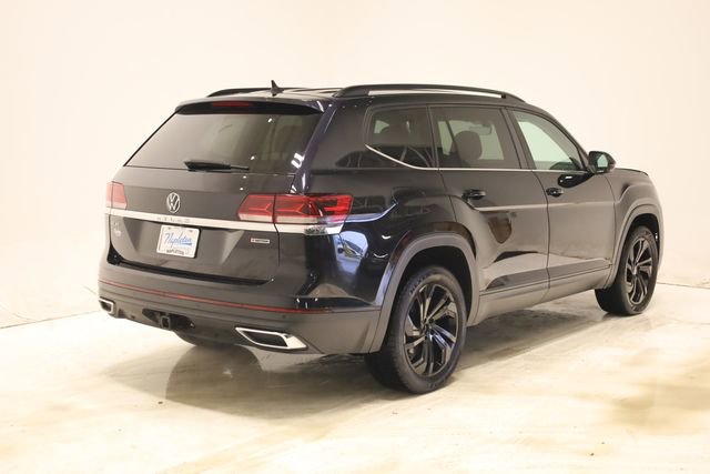 Used 2022 Volkswagen Atlas SE w/ Black Wheel Package image 4