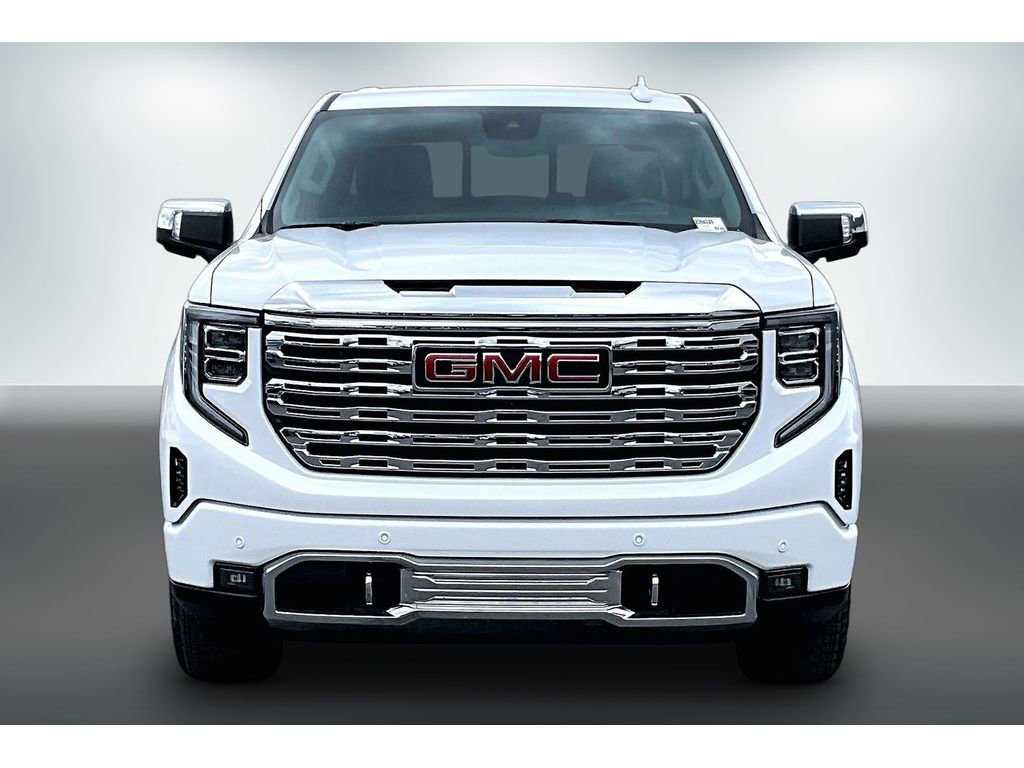 Used 2023 GMC Sierra 1500 Denali w/ Technology Package AWD/4WD image 2