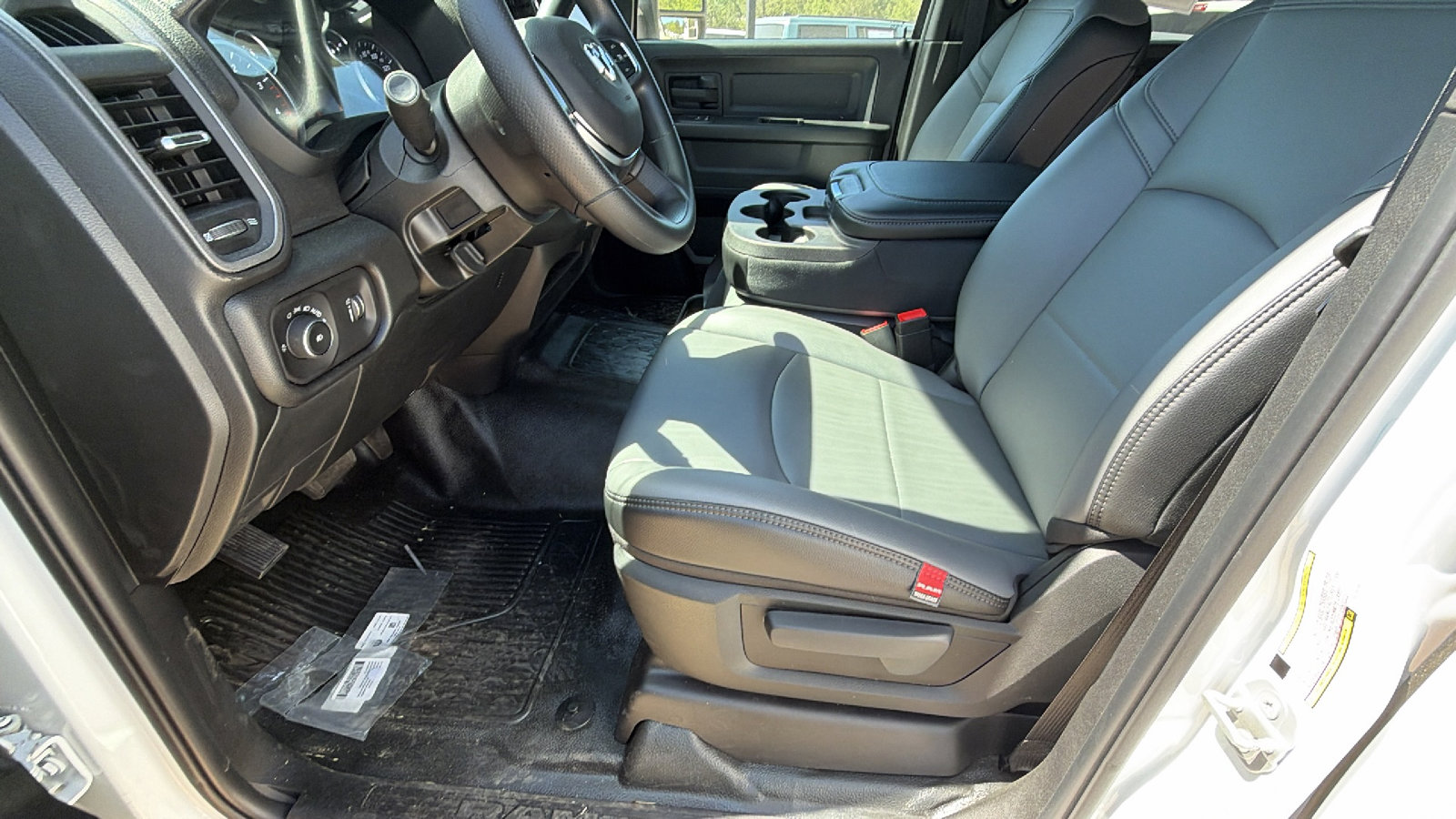 New 2026 RAM 4500 Tradesman w/ Chrome Appearance Group AWD/4WD image 17