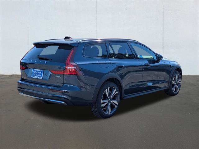 New 2026 Volvo V60 B5 Cross Country Plus w/ Protection Package Premier AWD/4WD image 2