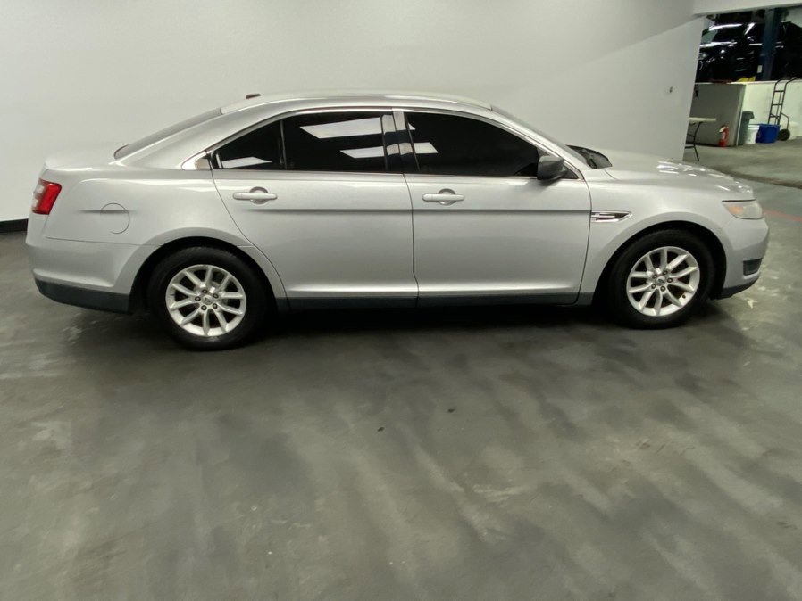 Used 2013 Ford Taurus SE image 7