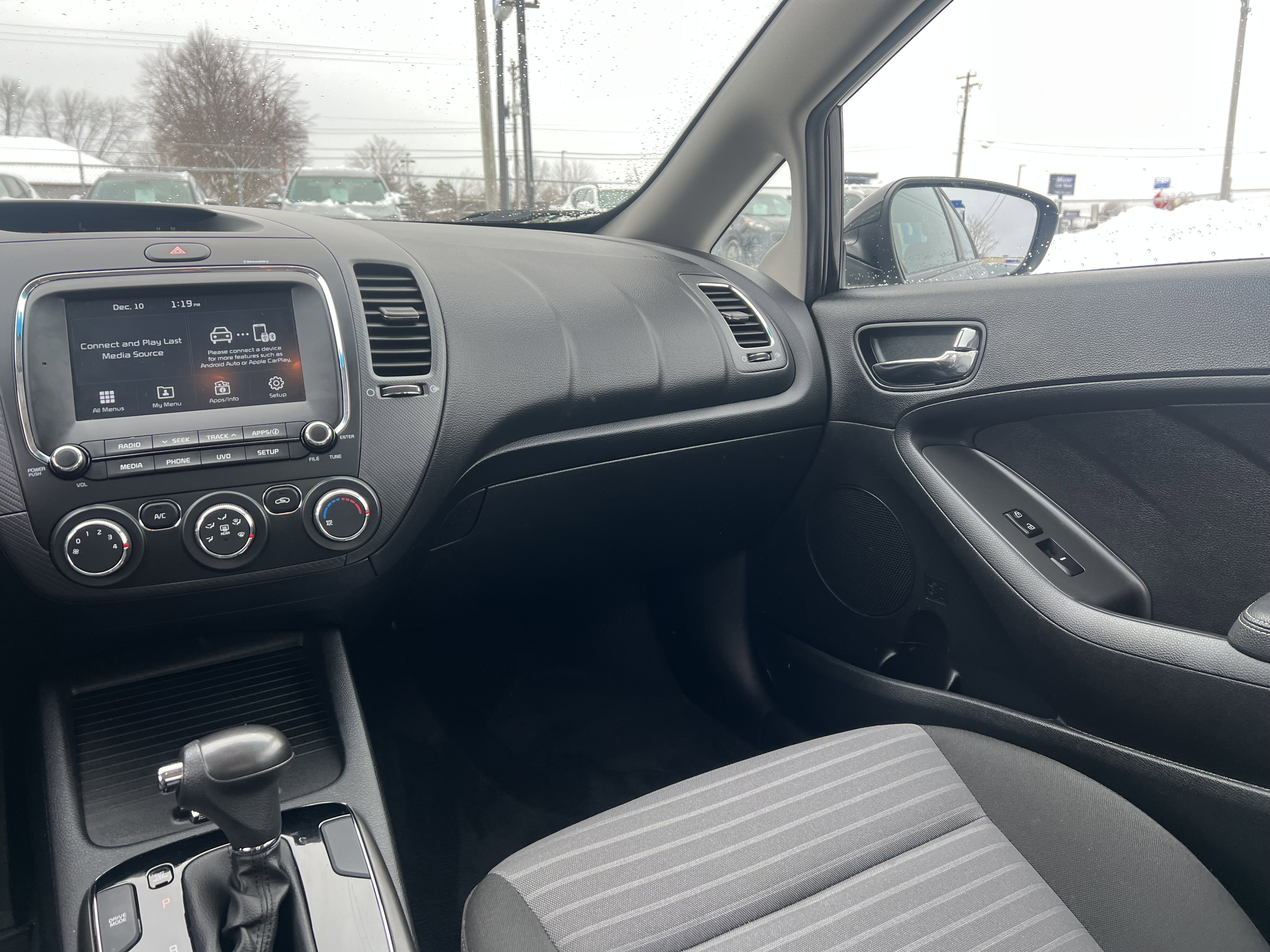 Used 2018 Kia Forte S image 12