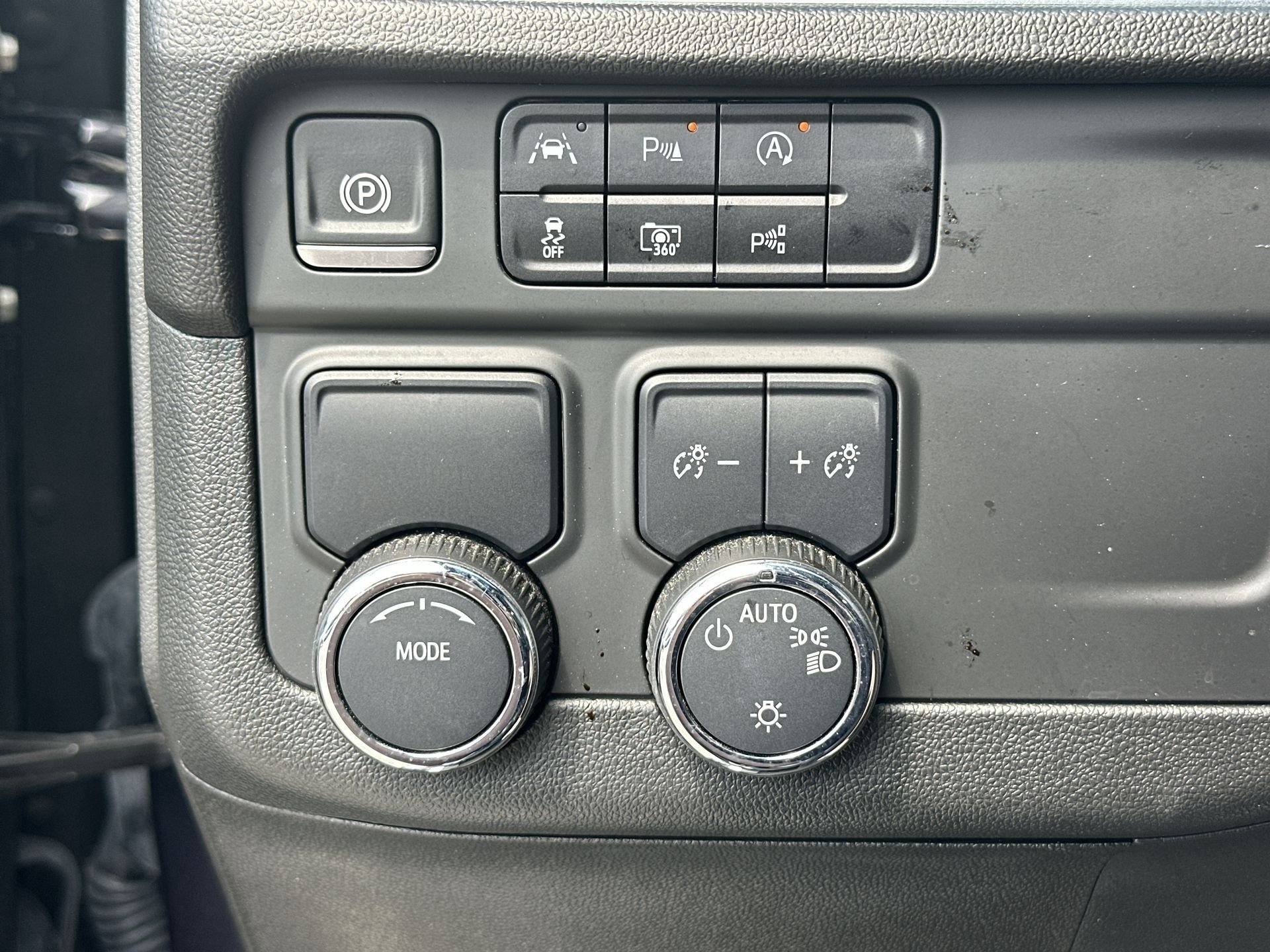 Certified 2025 Chevrolet Tahoe LT RWD image 18