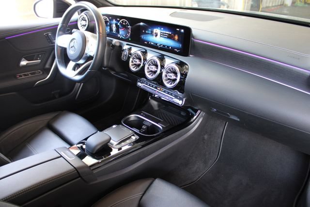 Used 2021 Mercedes-Benz A 220 image 12