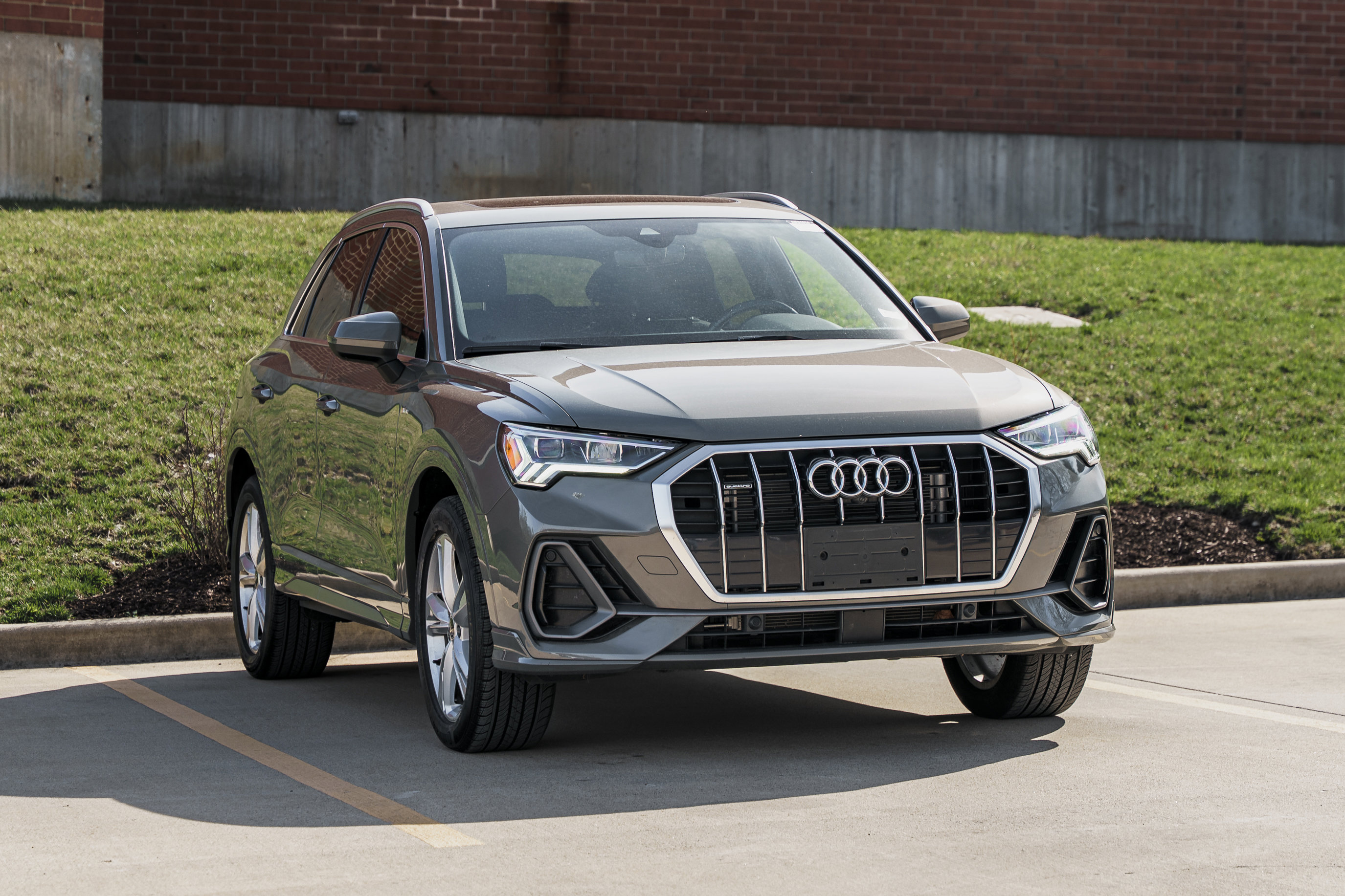 Used 2022 Audi Q3 2.0T Premium Plus image 2