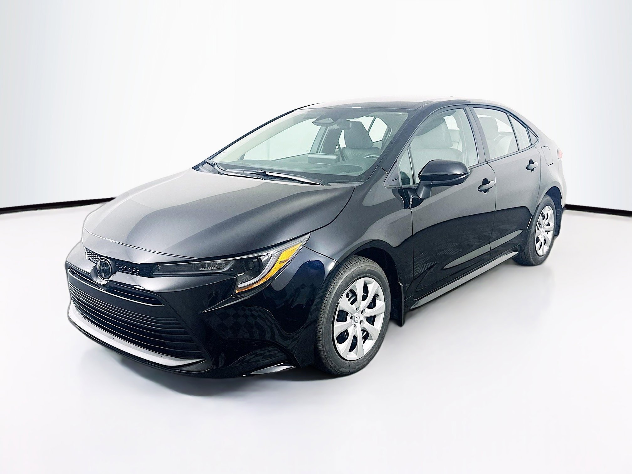 Used 2026 Toyota Corolla LE FWD image 3