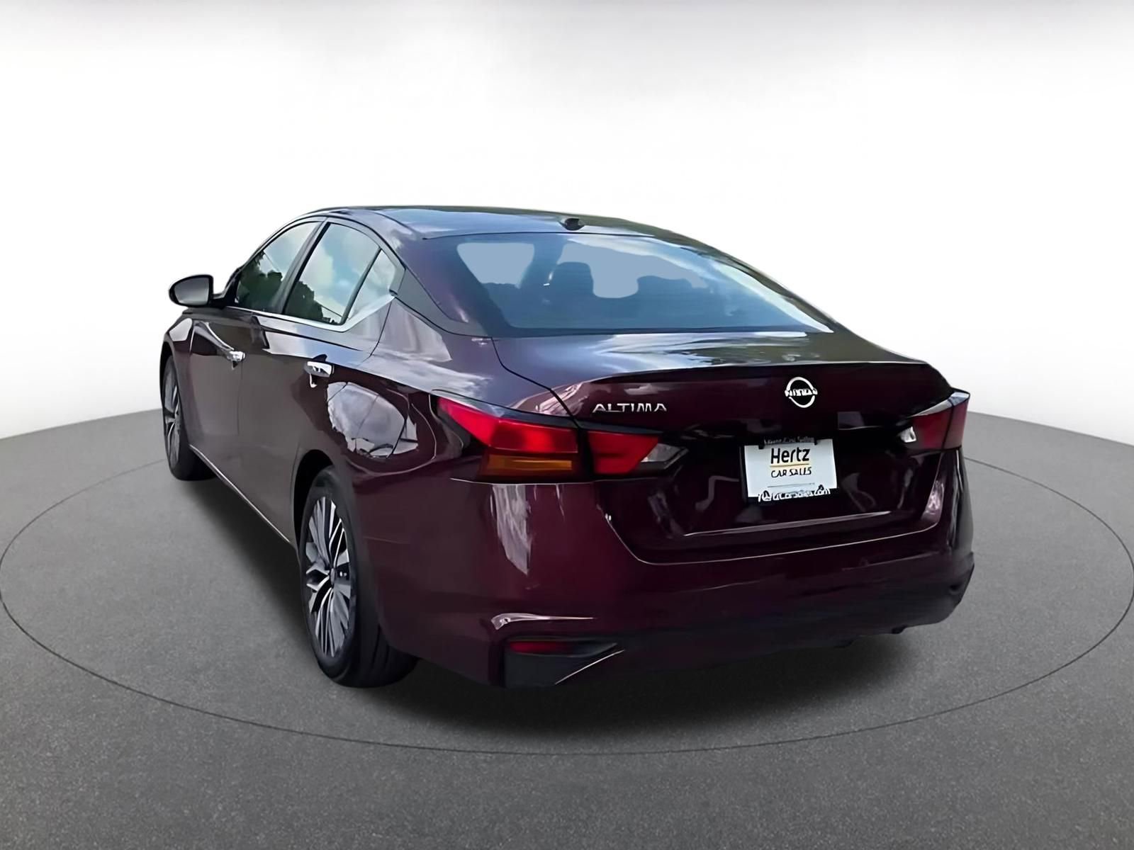 Used 2025 Nissan Altima 2.5 SV image 9