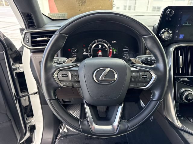 Used 2024 Lexus LX 600 4WD w/ Luxury Package image 14