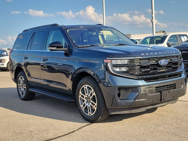 Certified 2025 Ford Expedition Active AWD/4WD image 7