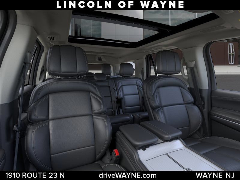 New 2026 Lincoln Navigator Reserve AWD/4WD image 11