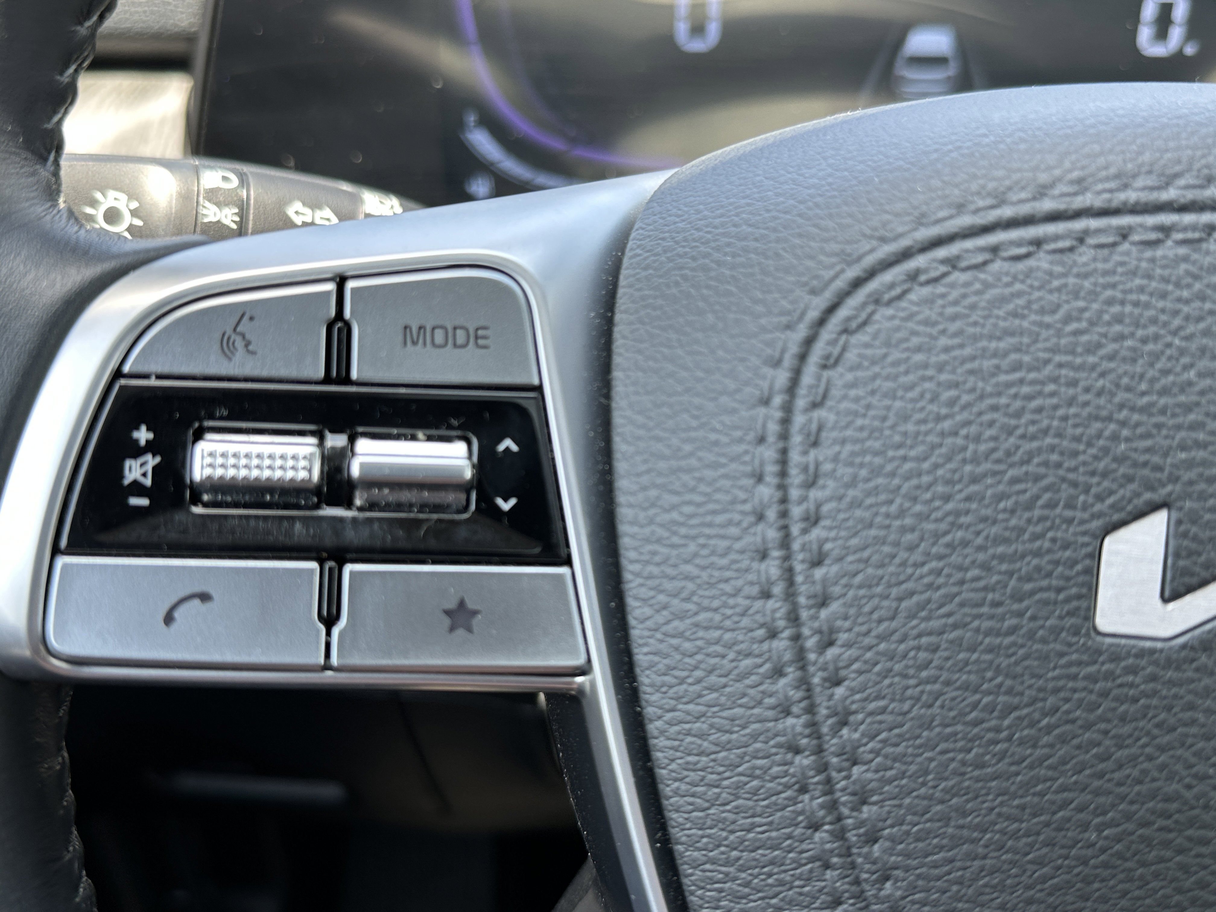 Certified 2025 Kia Telluride EX FWD image 29