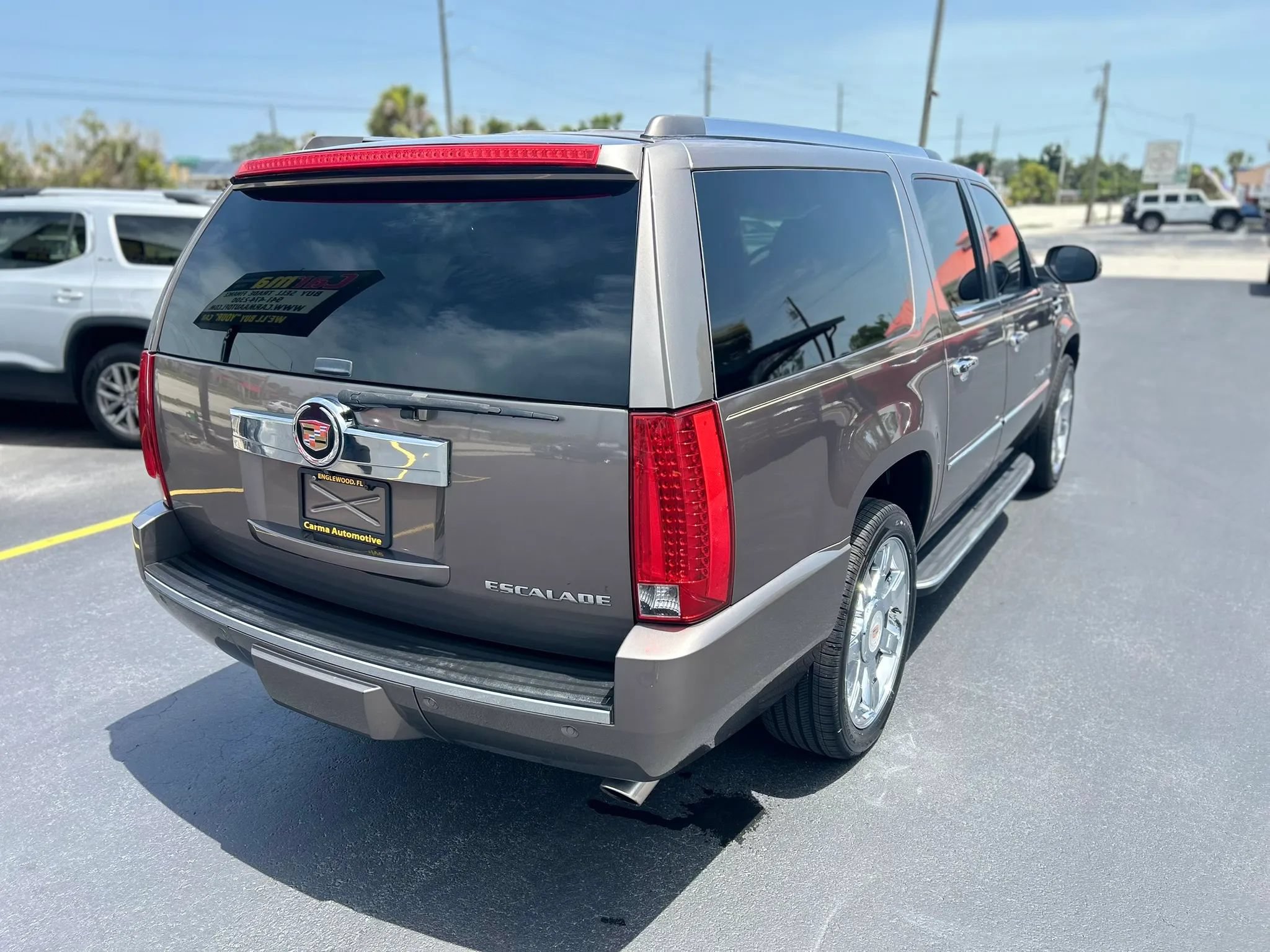 Used 2013 Cadillac Escalade ESV Luxury RWD image 9