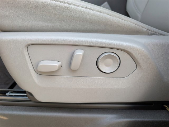 Used 2026 Chevrolet Silverado 2500 LTZ w/ LTZ Premium Package image 15