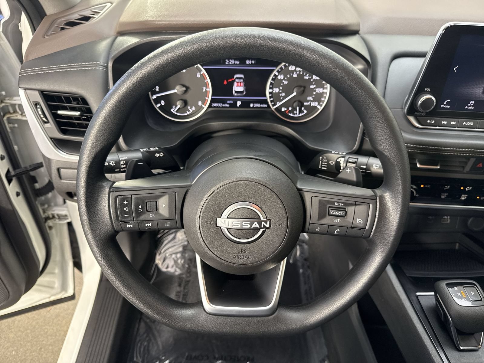 Used 2023 Nissan Rogue S AWD/4WD image 11