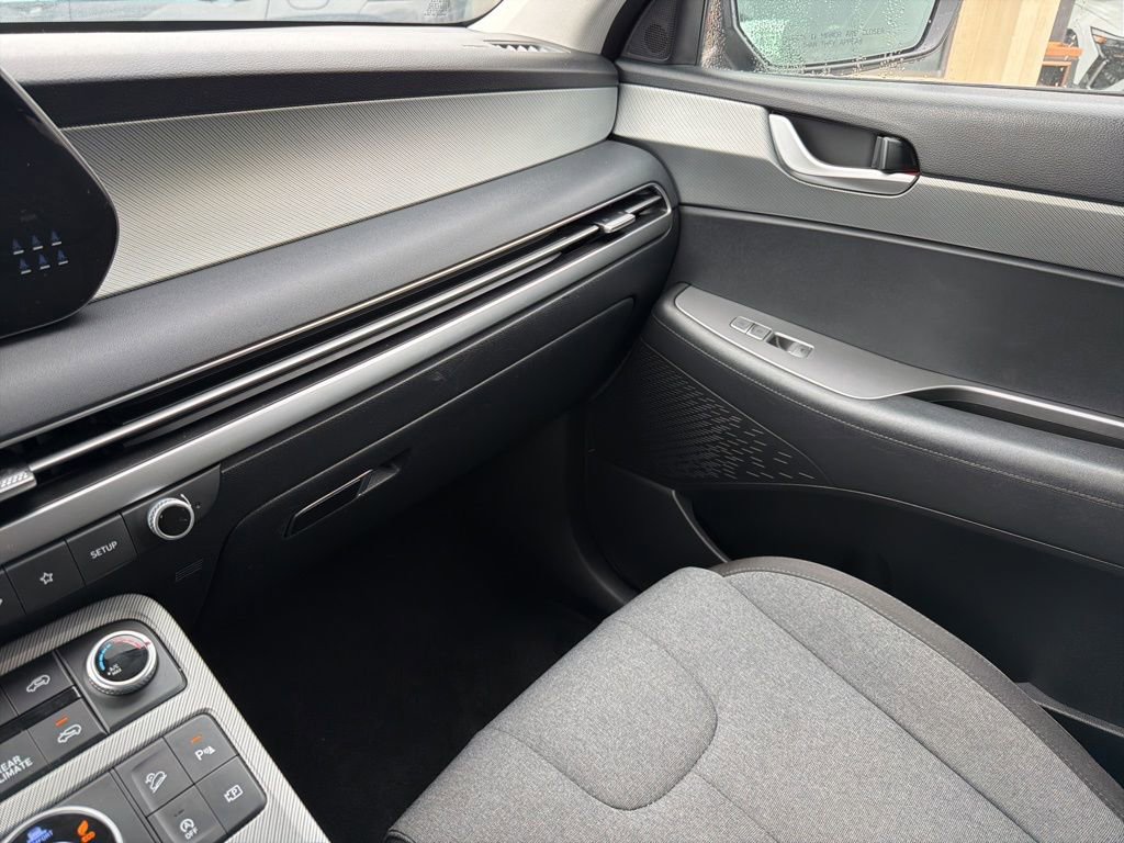 Used 2023 Hyundai Palisade SE w/ Cargo Package image 31