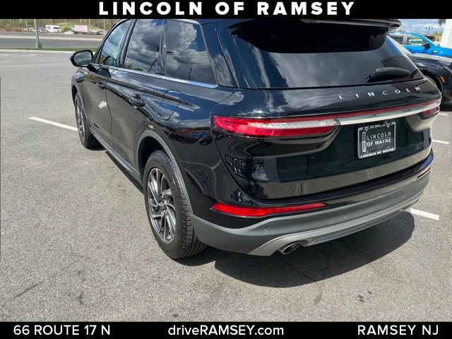 Certified 2020 Lincoln Corsair AWD w/ Equipment Group 101A image 3