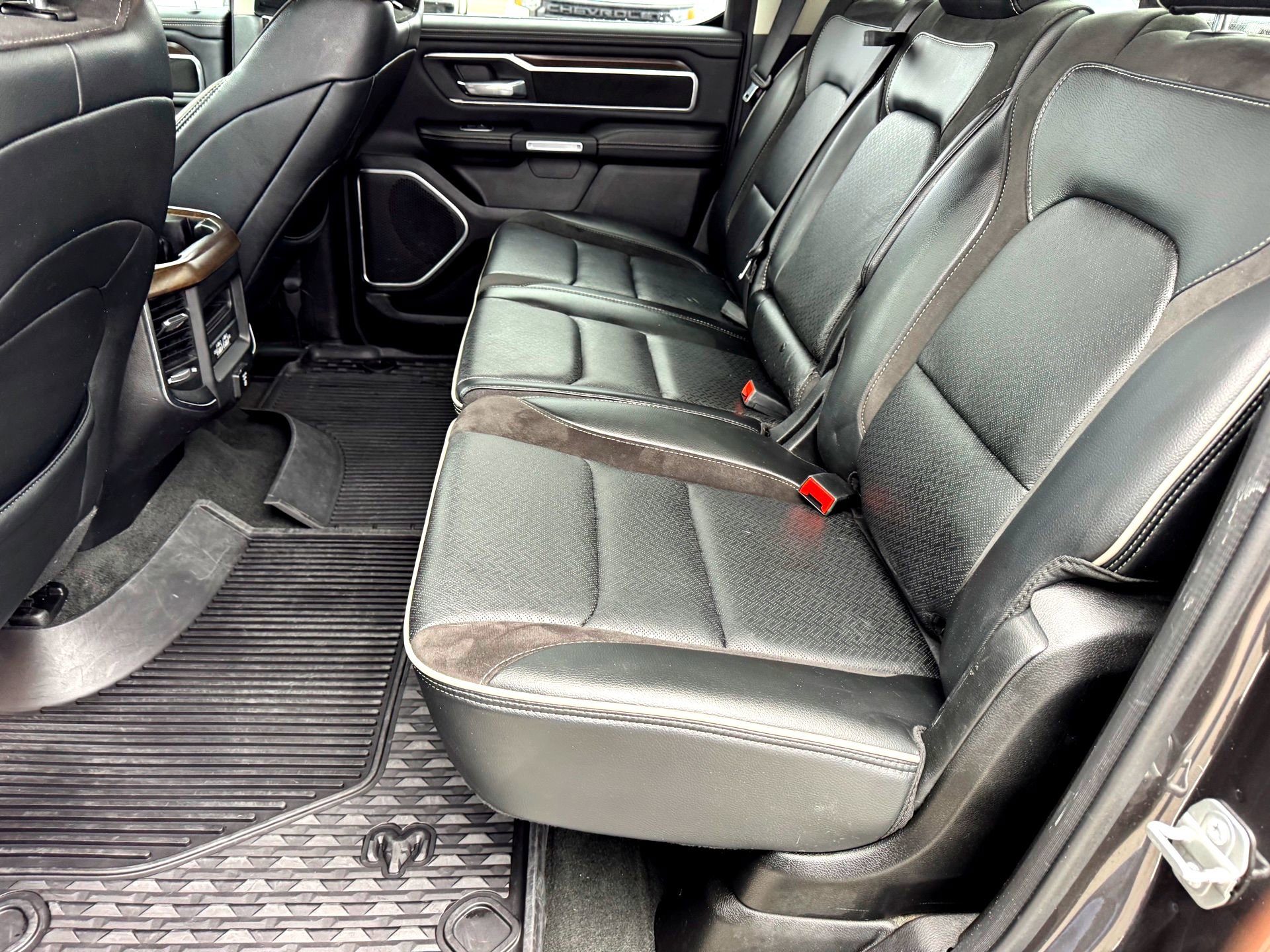 Used 2022 RAM 1500 Laramie image 16