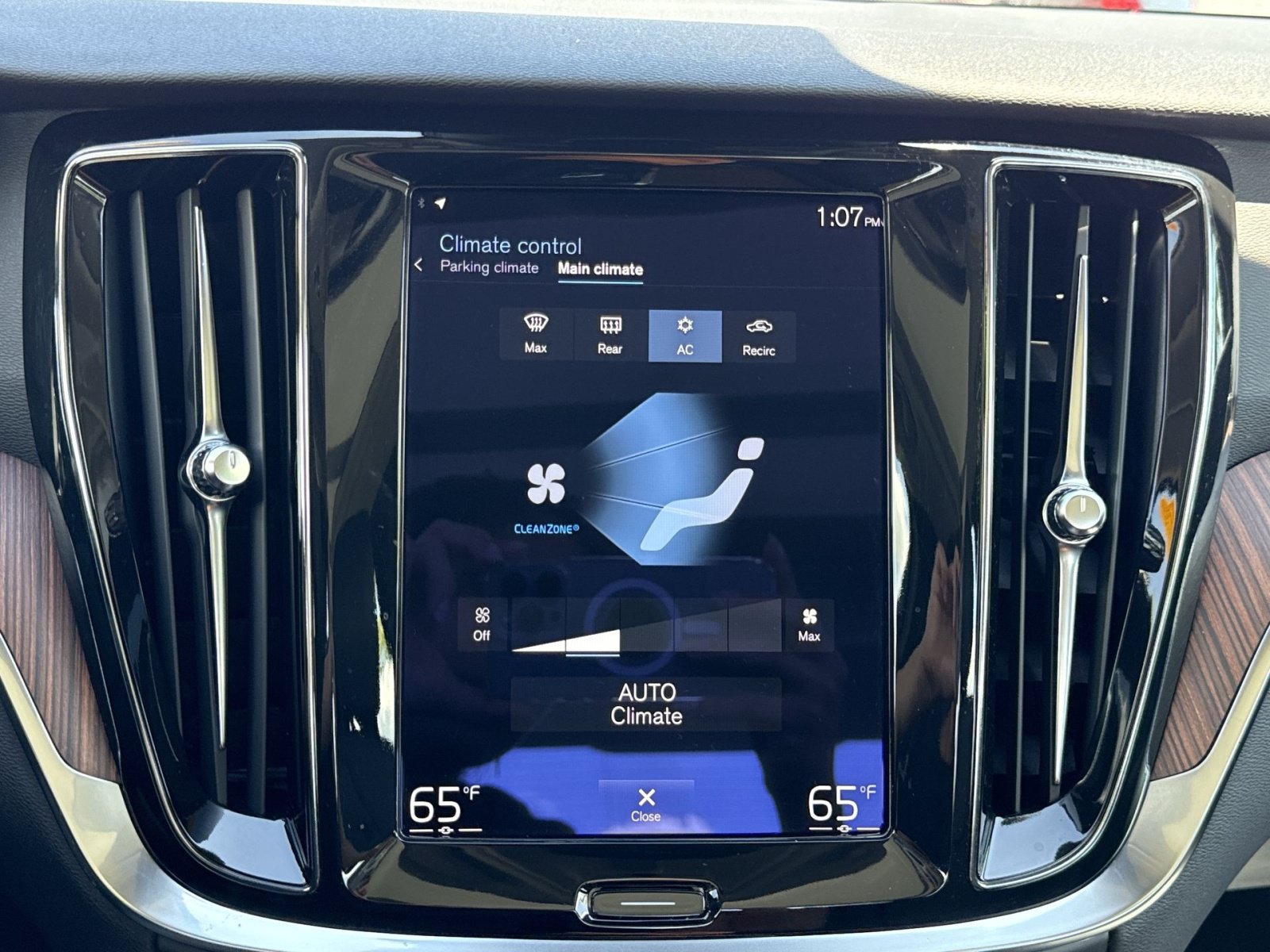 Certified 2022 Volvo S60 B5 Momentum w/ Premium Package FWD image 29