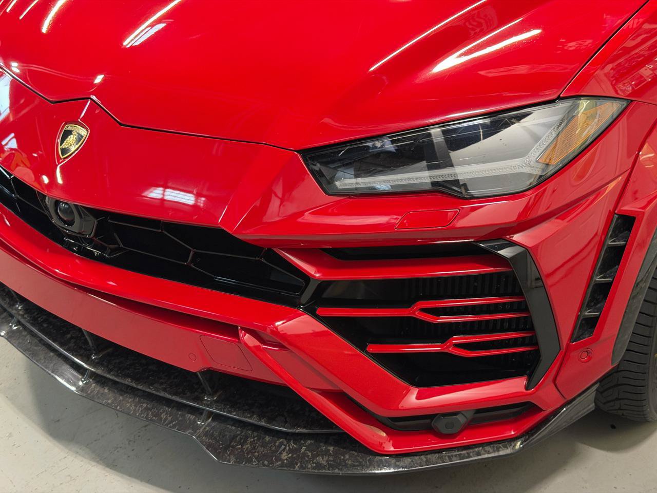 Used 2019 Lamborghini Urus AWD/4WD image 13