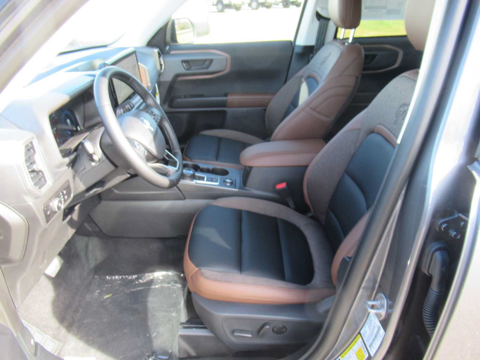 New 2025 Ford Bronco Sport Outer Banks w/ Outer Banks Tech Package+ AWD/4WD image 10