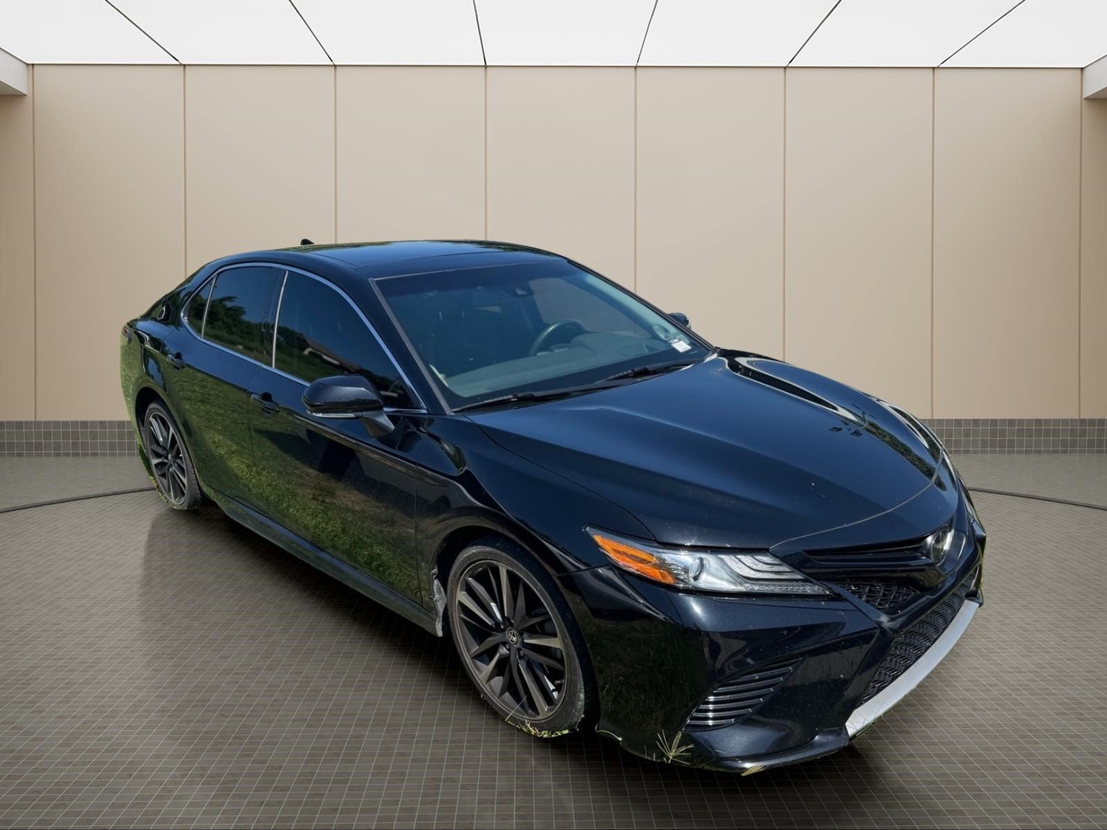 Used 2019 Toyota Camry XSE FWD image 8