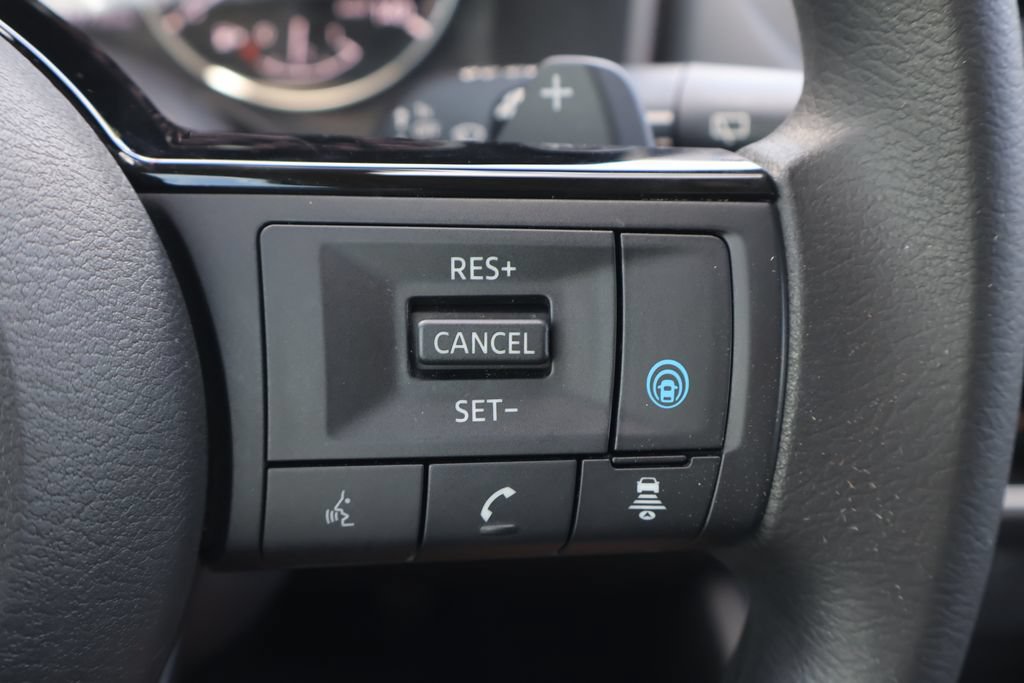 Used 2022 Nissan Rogue SV FWD image 23