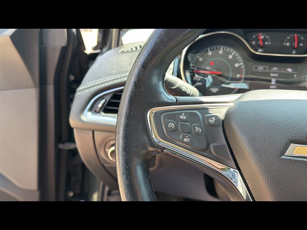 Used 2018 Chevrolet Cruze Premier FWD image 13