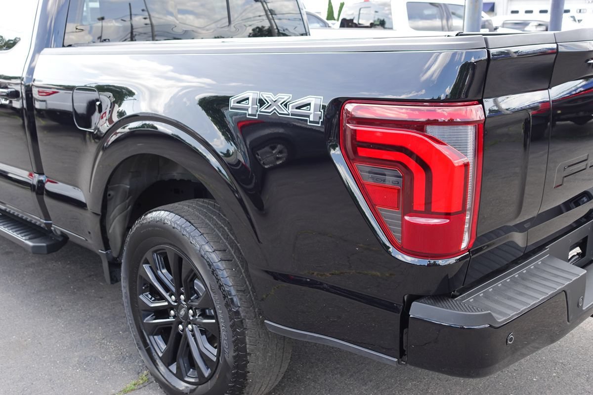 Used 2024 Ford F150 Lariat w/ Bed Utility Package AWD/4WD image 11