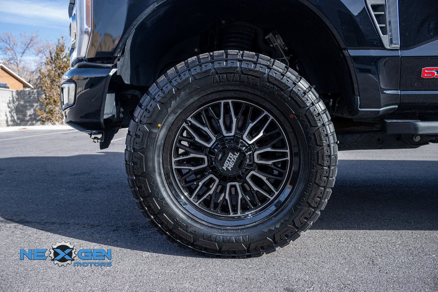 Used 2023 Ford F350 Limited w/ FX4 Off-Road Package image 43