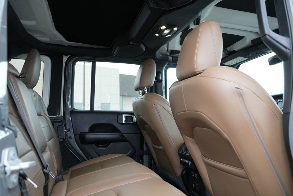 Used 2023 Jeep Wrangler Unlimited Sahara w/ Cold Weather Group image 13