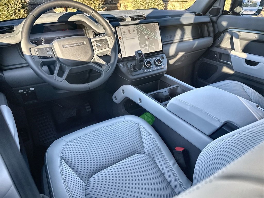 Used 2026 Land Rover Defender 110 S image 13