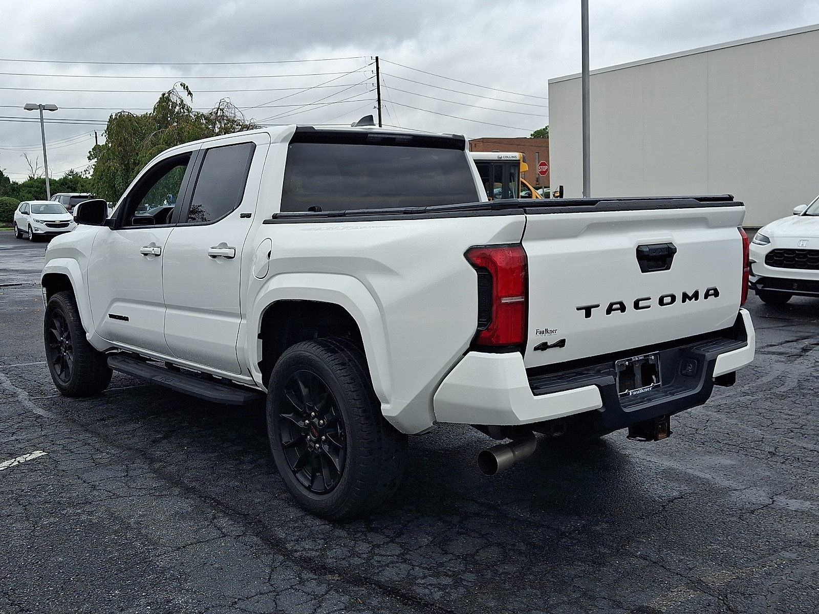 Used 2024 Toyota Tacoma SR5 AWD/4WD image 4